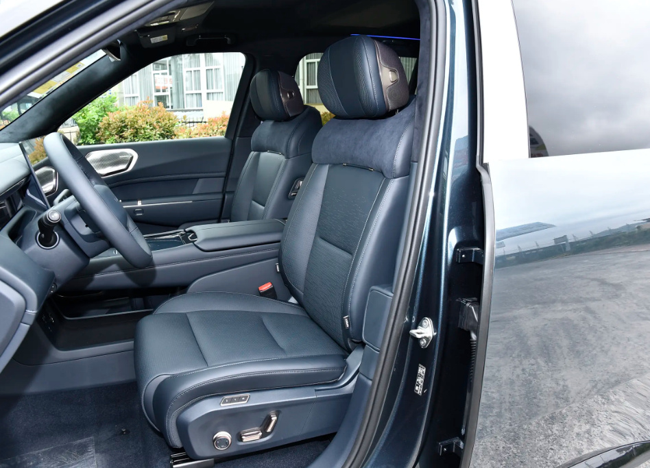 Lynk & Co 900 Ultra (6 seats), серый