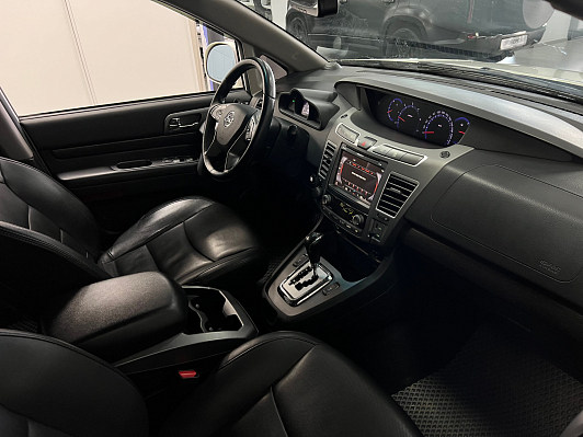 SsangYong Korando Turismo, 2018 года, пробег 124359 км