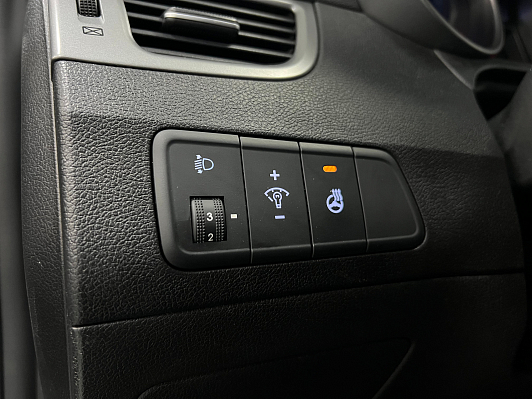 Hyundai Elantra, 2015 года, пробег 176500 км