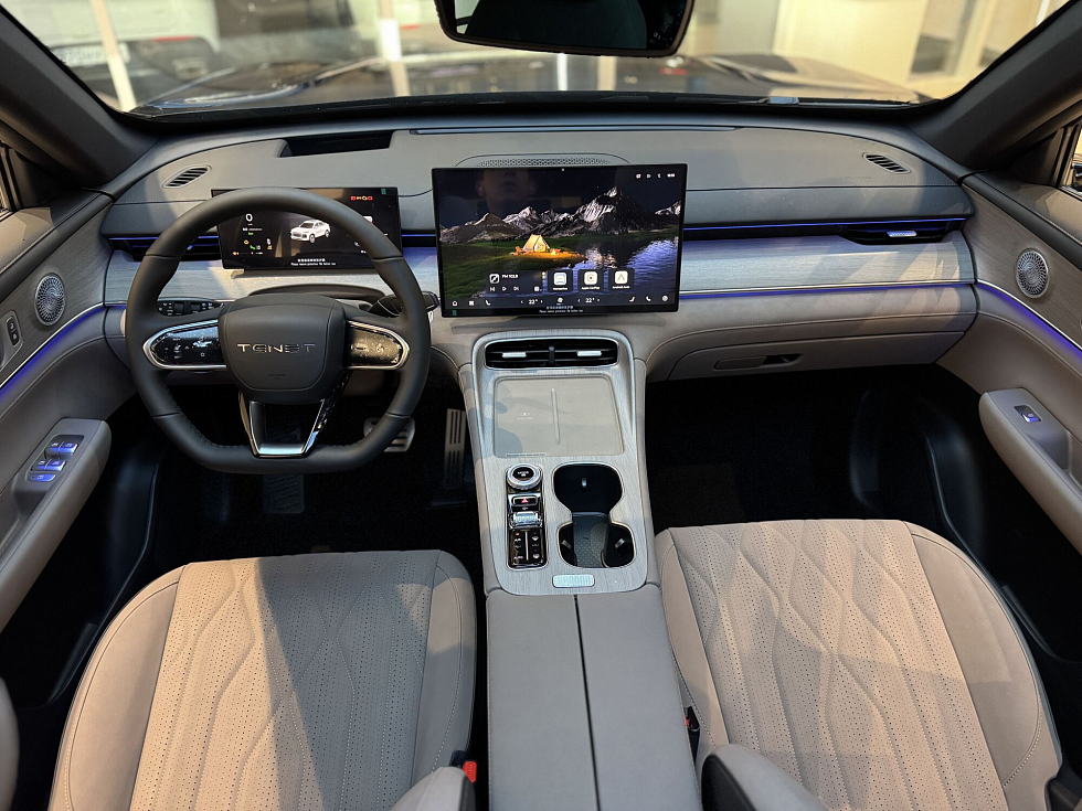 Tenet T8 Прайм 4WD, зеленый