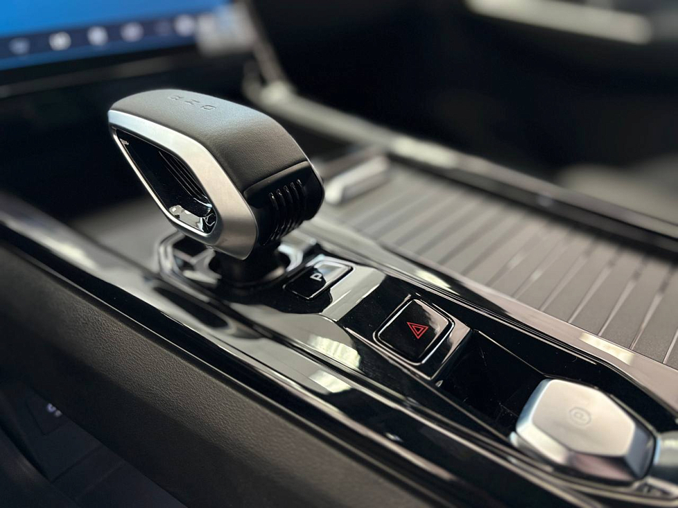 Geely Cityray Люкс, серебряный