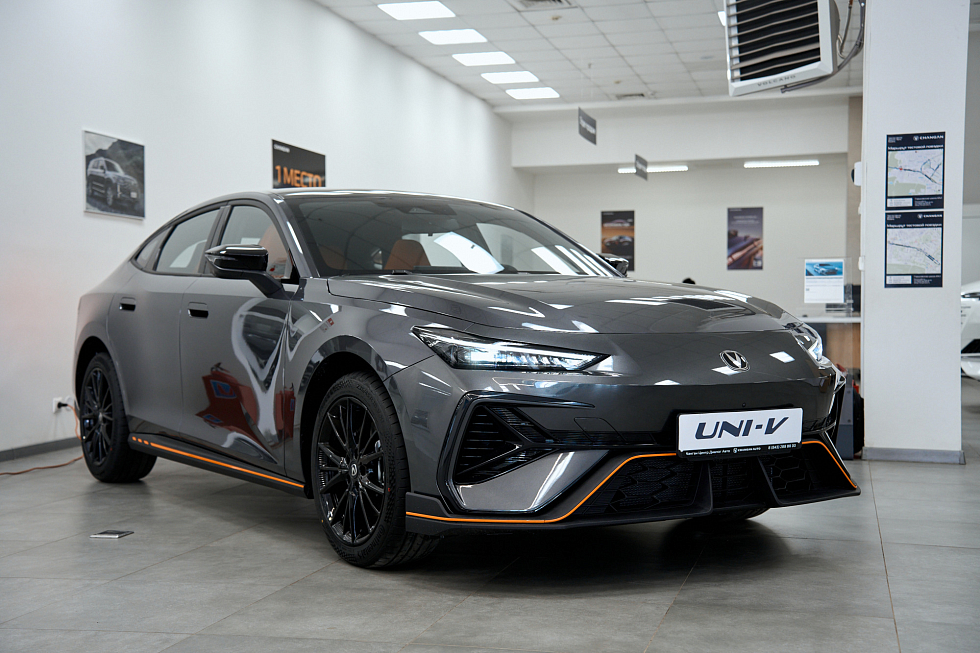 Changan UNI-V Спорт, серый