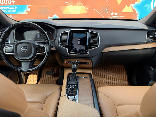 Volvo XC90 Inscription, 2017 года, пробег 148447 км