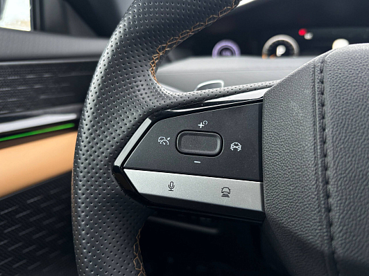 Changan UNI-V Комфорт, 2023 года, пробег 20000 км