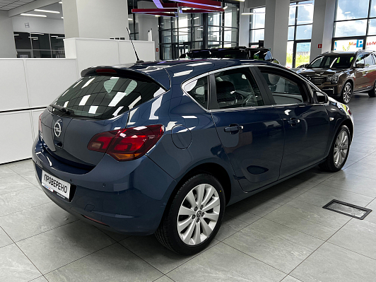 Opel Astra Cosmo, 2011 года, пробег 133897 км