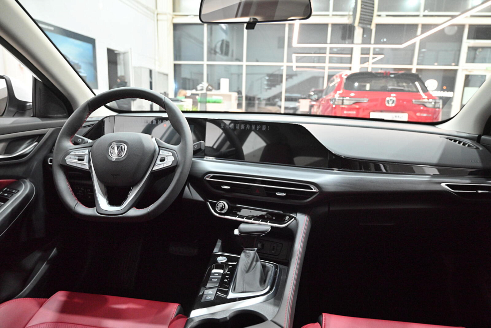 Changan Eado Plus Стандарт, белый