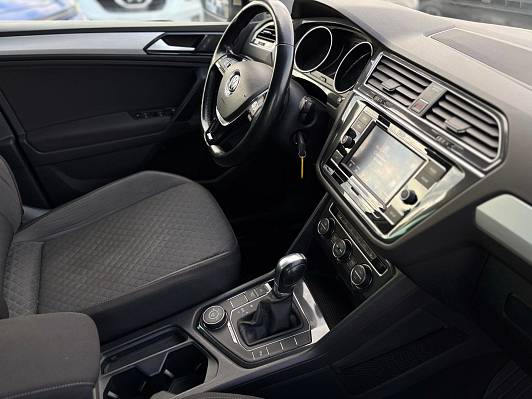 Volkswagen Tiguan, 2018 года, пробег 124000 км