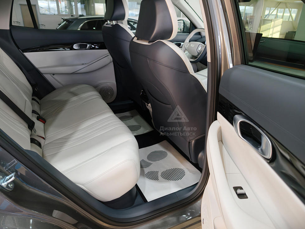 Geely EX5 Макс, серый