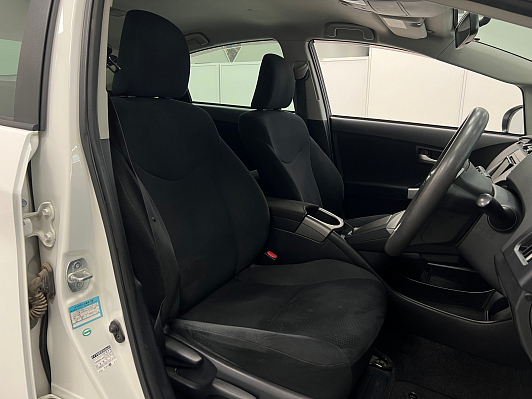 Toyota Prius, 2015 года, пробег 114584 км