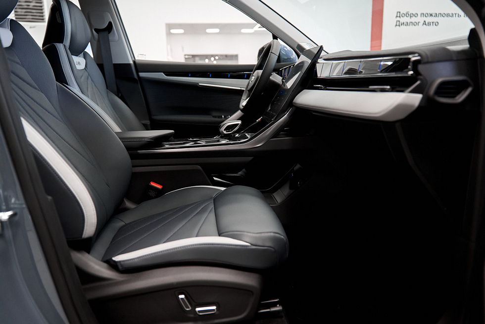 Geely Atlas Спорт, голубой