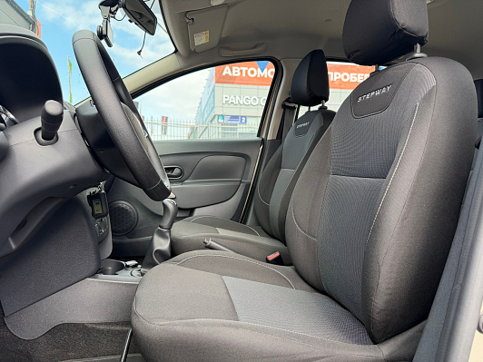 Renault Sandero Stepway Life, 2020 года, пробег 23600 км