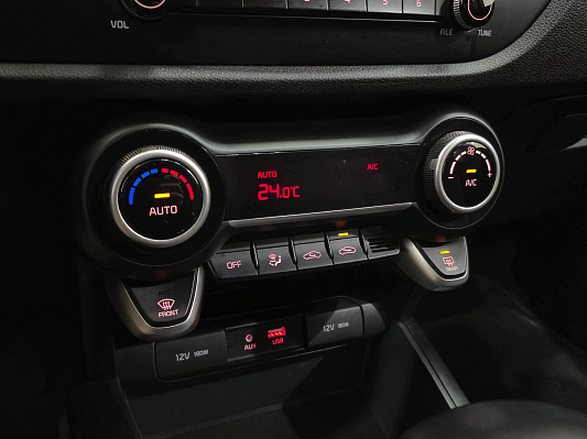 Kia Rio Luxe RED Line, 2019 года, пробег 74055 км