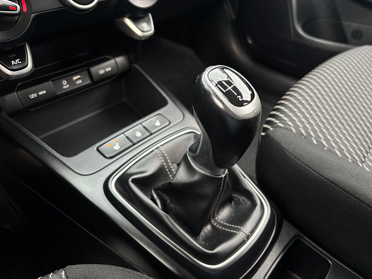 Kia Rio Luxe, 2018 года, пробег 134617 км
