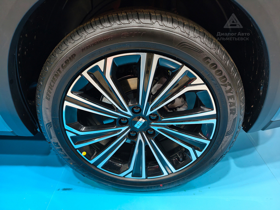 Geely EX5 Гибрид Макс EM-i, серый