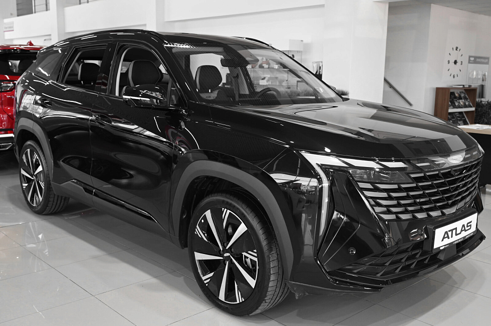 Geely Atlas Спорт, черный