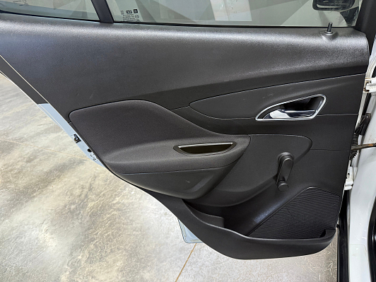 Opel Mokka Essentia, 2014 года, пробег 203412 км