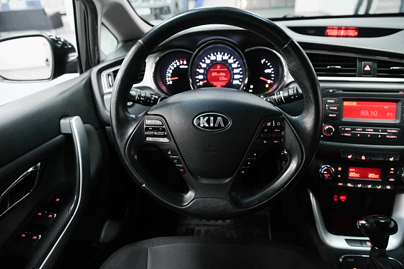 Kia Ceed Luxe, 2018 года, пробег 160283 км