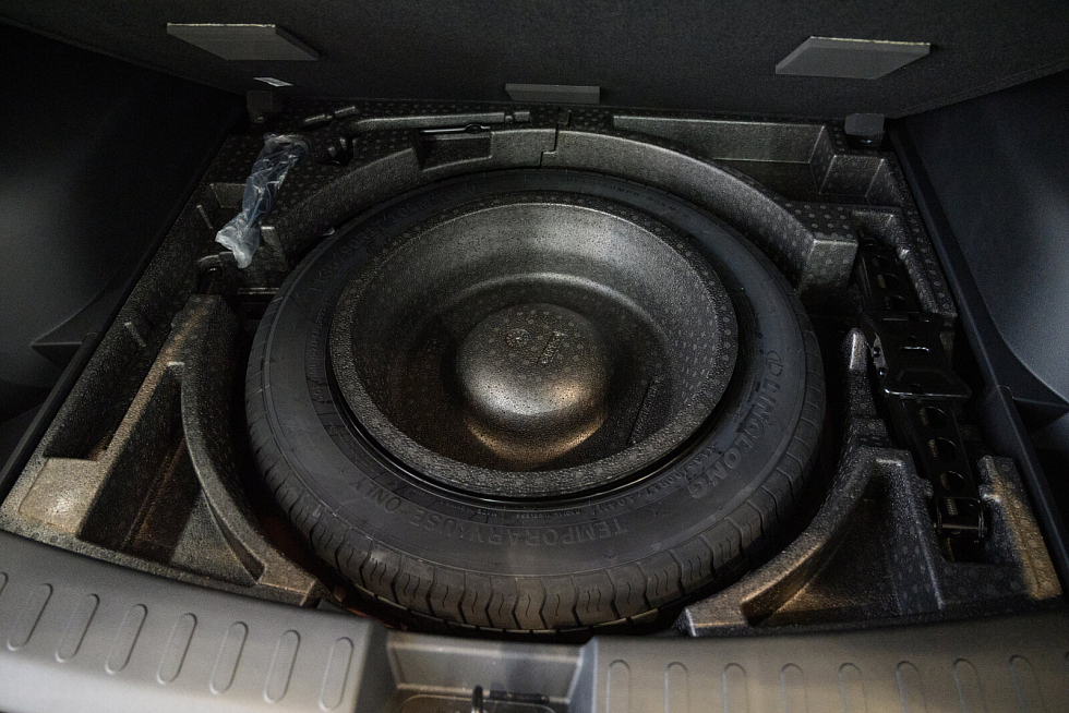 Haval Jolion Техно+, красный