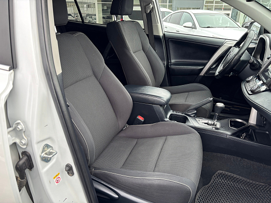Toyota RAV4 Adventure, 2018 года, пробег 162309 км