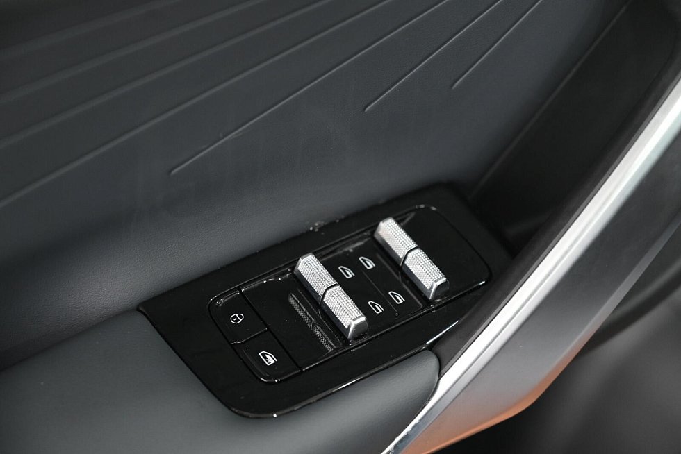 Geely Atlas Люкс, голубой