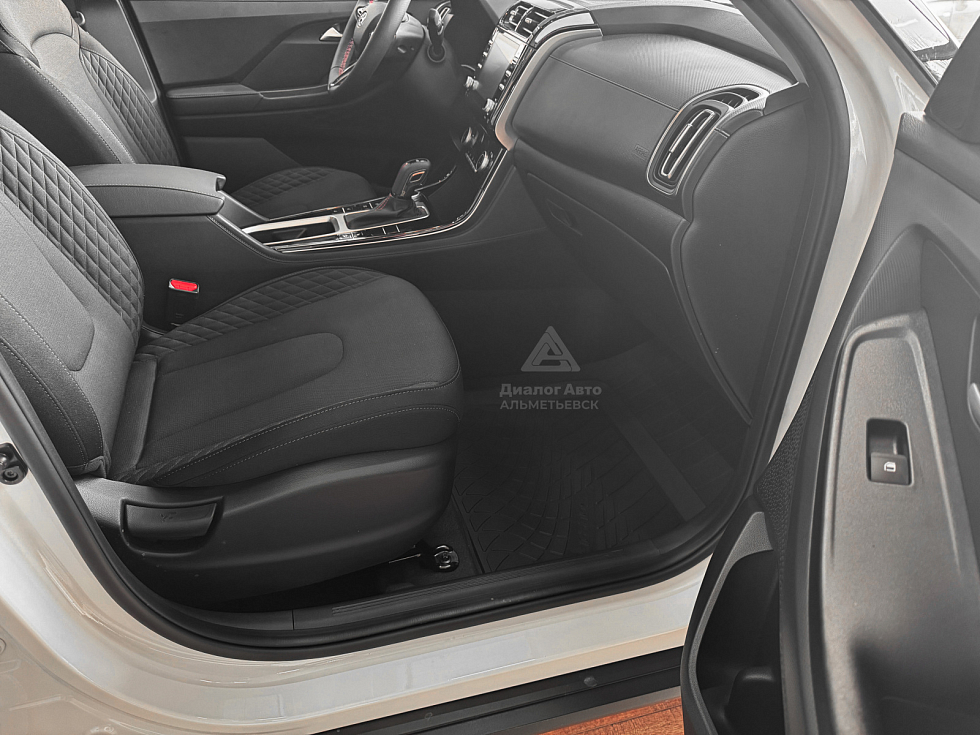 Solaris HC Лайфстайл (Lifestyle) 10.2024, белый