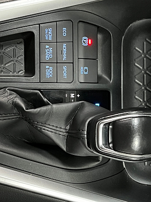 Toyota RAV4 Style, 2021 года, пробег 77492 км