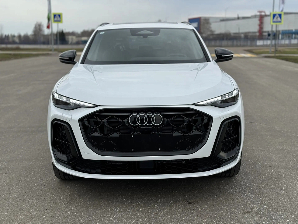 Audi Q5 40 TFSI quattro Luxury Dynamic, белый