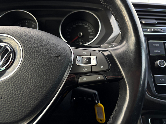 Volkswagen Tiguan, 2018 года, пробег 124000 км