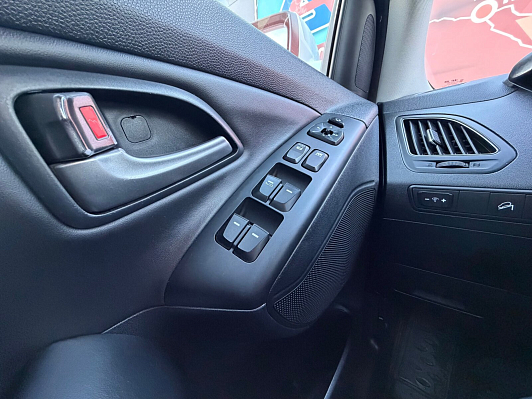 Hyundai ix35 Start + Advanced, 2015 года, пробег 108800 км