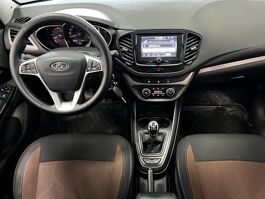 Lada (ВАЗ) Vesta Luxe, 2018 года, пробег 130000 км