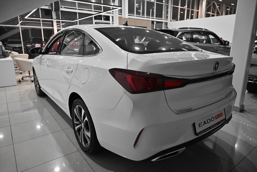 Changan Eado Plus Комфорт, белый