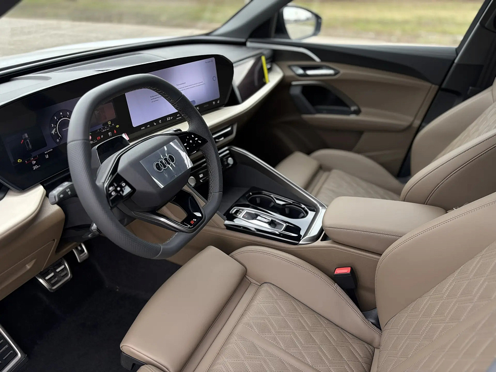 Audi Q5 40 TFSI quattro Luxury Dynamic, белый