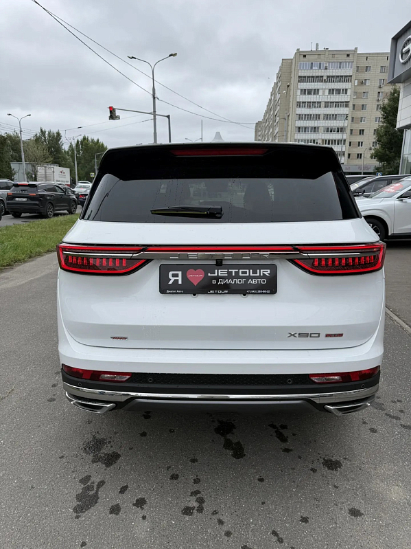 Jetour X90+ Премиум 7 мест, белый