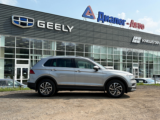 Volkswagen Tiguan CONNECT, 2018 года, пробег 130907 км
