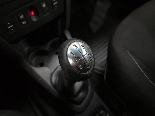 Renault Sandero, 2016 года, пробег 203270 км