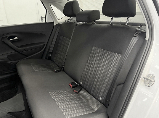 Volkswagen Polo Comfortline, 2017 года, пробег 140982 км