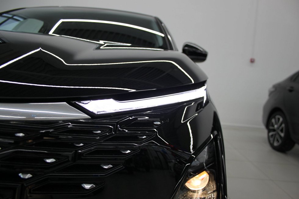 Omoda C5 Актив, черный