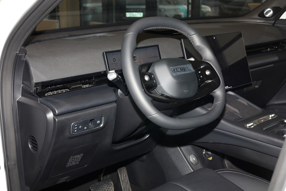 Omoda C7 Актив, белый