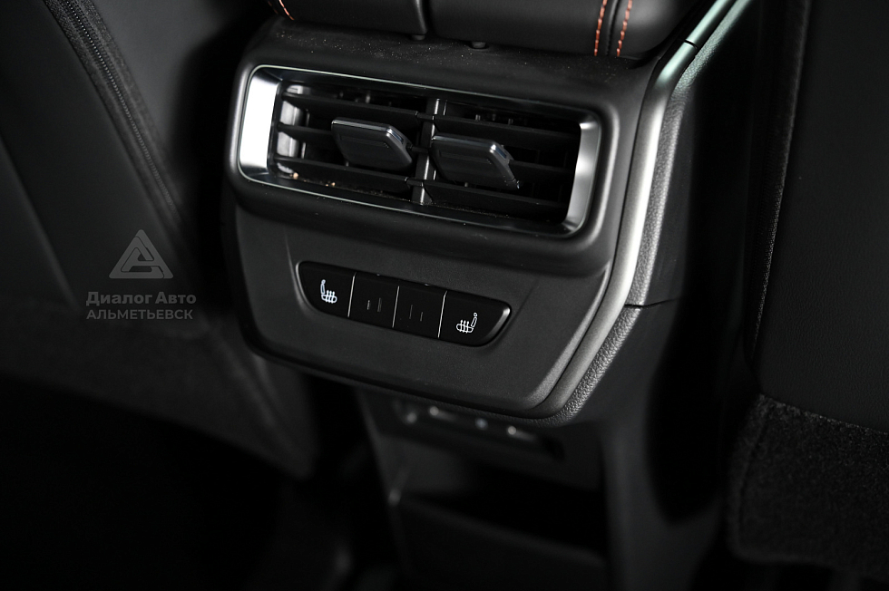 Geely Okavango Флагман, черный