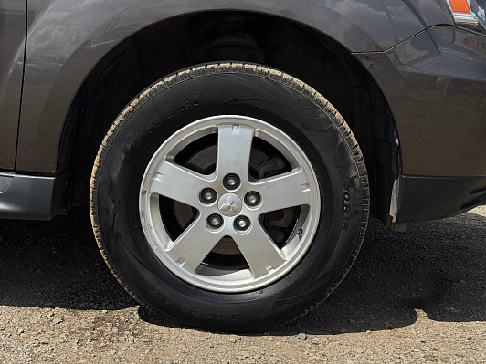 Mitsubishi Outlander Intense, 2010 года, пробег 252000 км