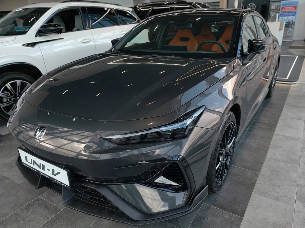 Changan UNI-V Спорт, серый
