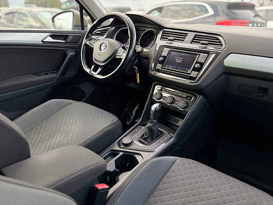 Volkswagen Tiguan, 2018 года, пробег 124000 км