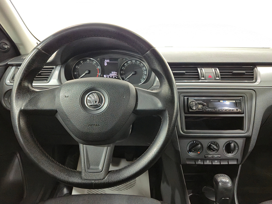 Skoda Rapid Ambition, 2015 года, пробег 233700 км