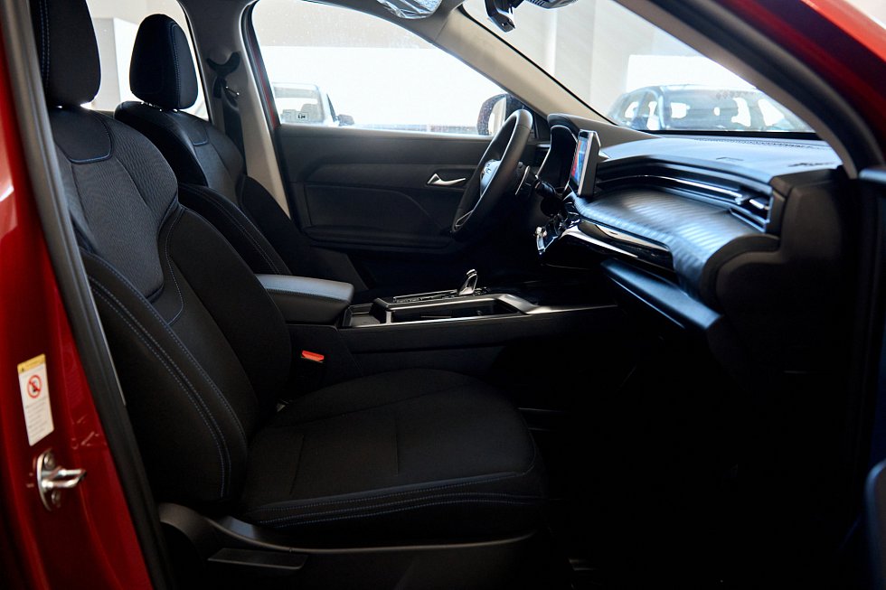 Haval Jolion Оптимум, красный