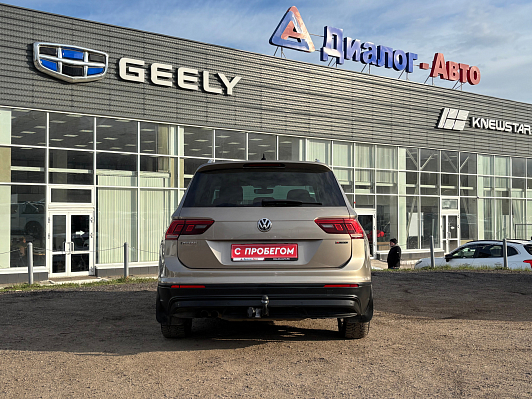 Volkswagen Tiguan, 2018 года, пробег 124000 км