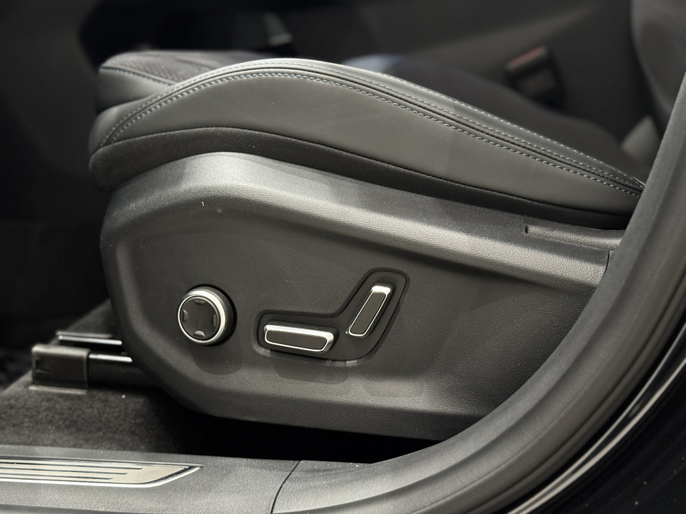 Geely Monjaro Flagship, черный