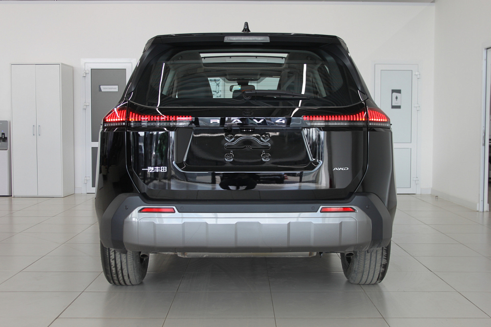 Toyota RAV4 Luxury, черный