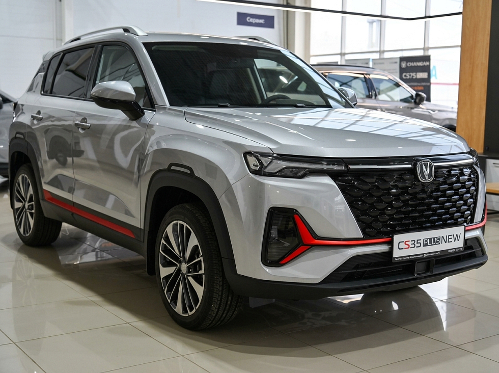 Changan CS35 Plus Техно, серебряный