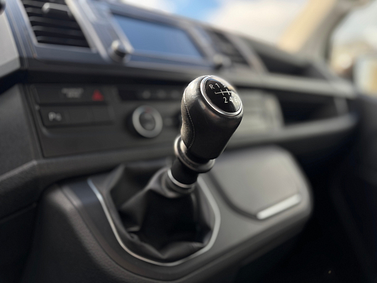 Volkswagen Caravelle Comfortline, 2016 года, пробег 87813 км