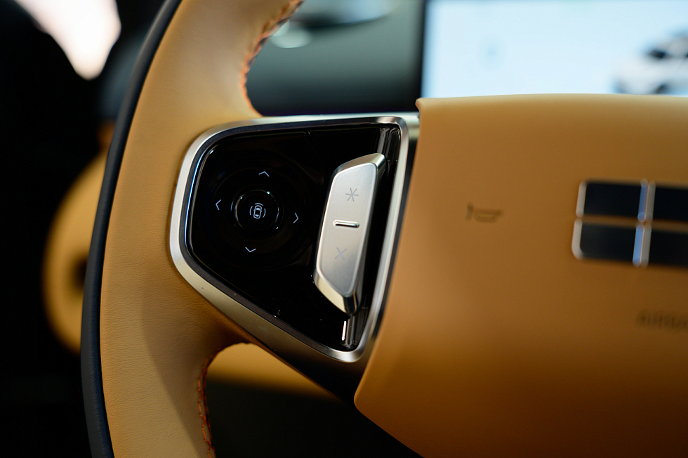 Geely EX5 EM-i Макс, белый